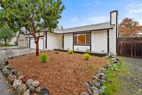 144 Fulton Pl, Windsor, CA 95492 photo 2