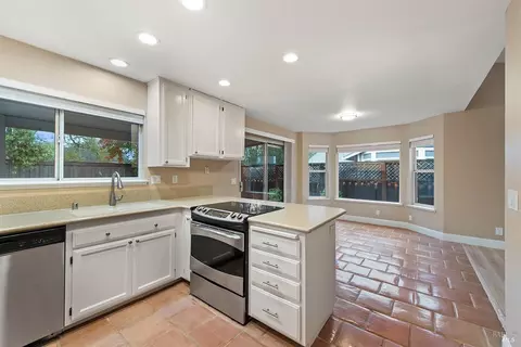 144 Fulton Pl, Windsor, CA 95492 photo 10