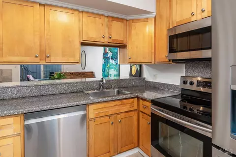 Kitchen - 5 Deuce Ct, Fairfax, CA 94930 photo 2 of 2