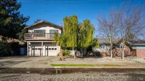 432 W 1st St, Cloverdale, CA 95425