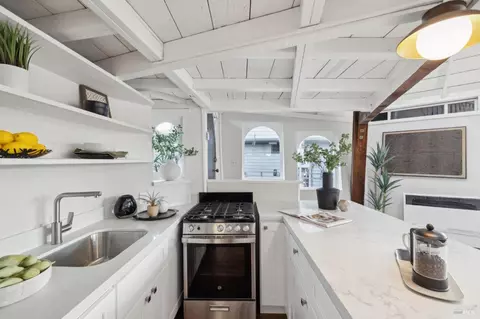 21 Yellow Ferry Dock, Sausalito, CA 94965 photo 15