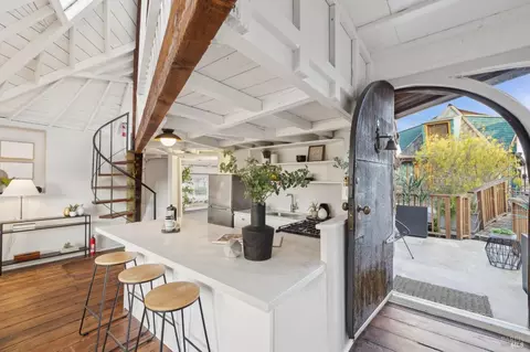 21 Yellow Ferry Dock, Sausalito, CA 94965