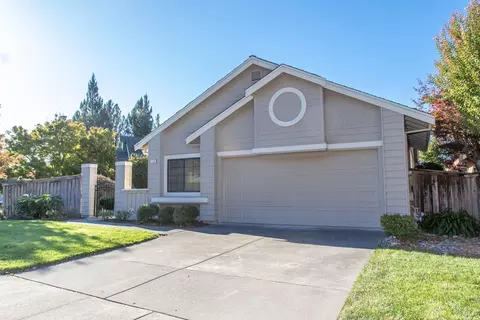 150 Saint James Dr, Sonoma, CA 95476