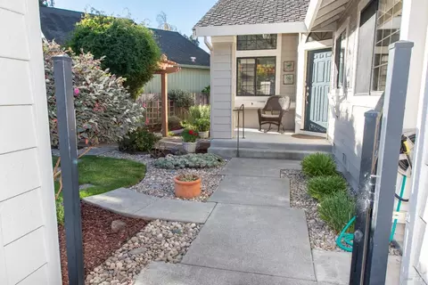 150 Saint James Dr, Sonoma, CA 95476 photo 3