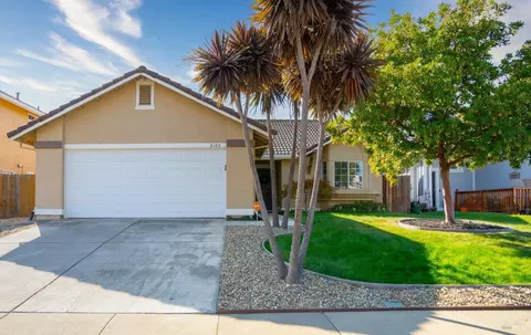 2105 Beaujolais Ct, Fairfield, CA 94533