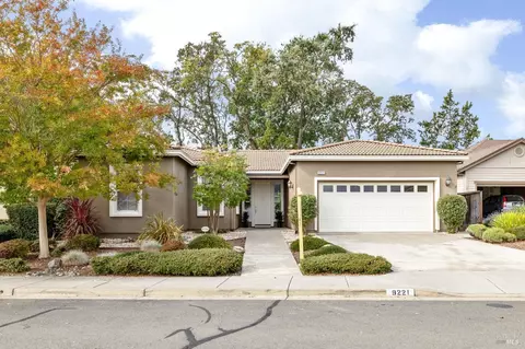 9221 Oak Trail Cir, Santa Rosa, CA 95409