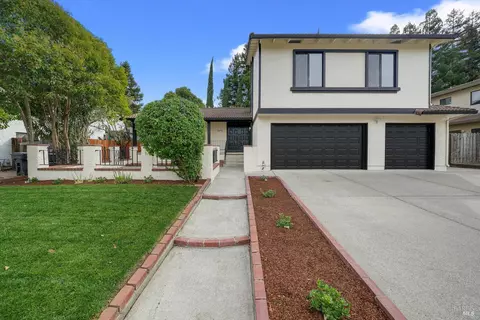 3273 Arroyo Dr, Fairfield, CA 94533