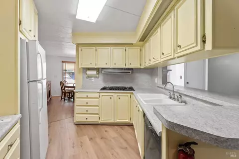 460 E Gobbi St #27, Ukiah, CA 95482 photo 8