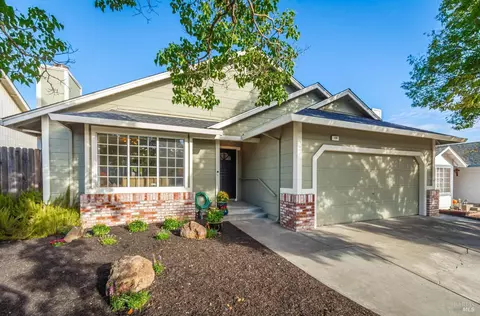 104 Wallace Ln, Cloverdale, CA 95425 photo 2