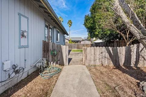 572 Empire Dr, Ukiah, CA 95482 photo 20