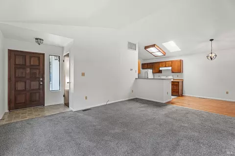 572 Empire Dr, Ukiah, CA 95482 photo 4