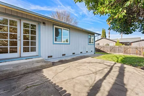 572 Empire Dr, Ukiah, CA 95482 photo 16
