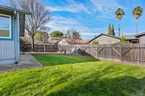 572 Empire Dr, Ukiah, CA 95482 photo 18