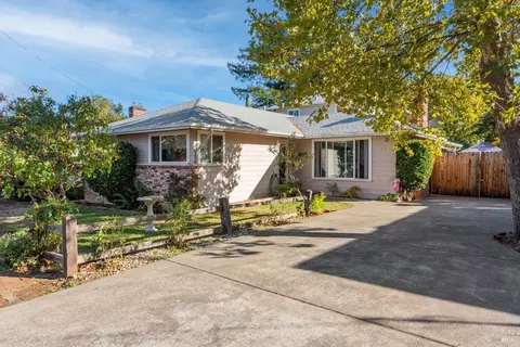 517 W Mill St, Ukiah, CA 95482