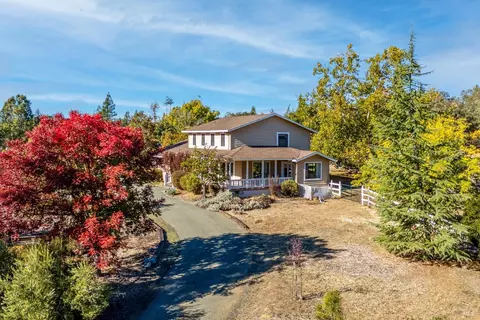 1487 Fawnwood Dr, Ukiah, CA 95482