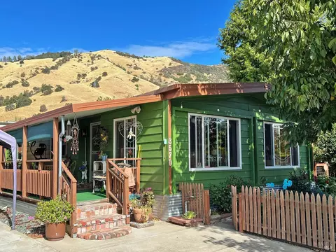 3570 Beach St, Nice, CA 95464