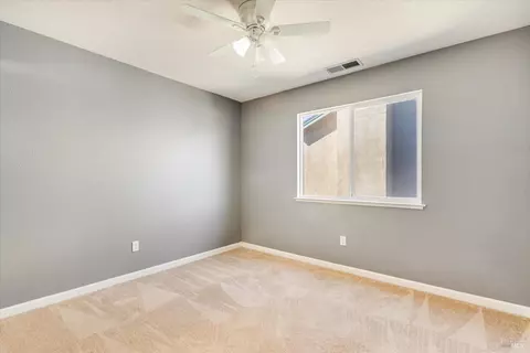 Bedroom - 520 Juniper Ln, Windsor, CA 95492 photo 4 of 7