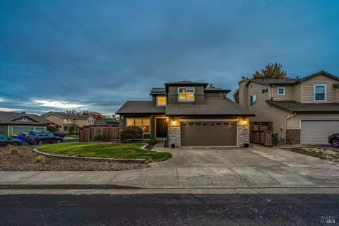 Exterior - 520 Juniper Ln, Windsor, CA 95492 photo 2 of 33