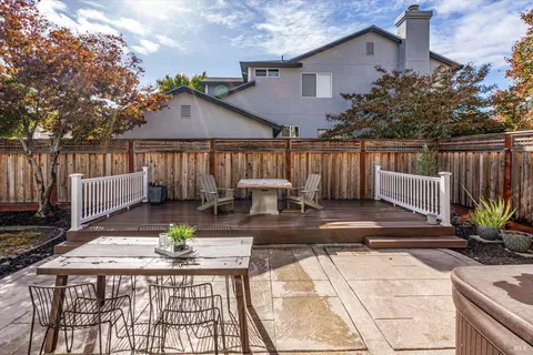 Exterior - 520 Juniper Ln, Windsor, CA 95492 photo 22 of 33