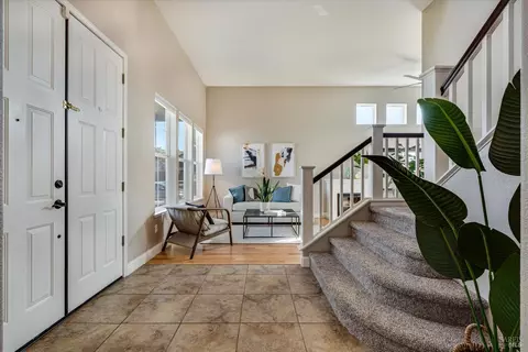 Entry Way - 520 Juniper Ln, Windsor, CA 95492 photo 6 of 11