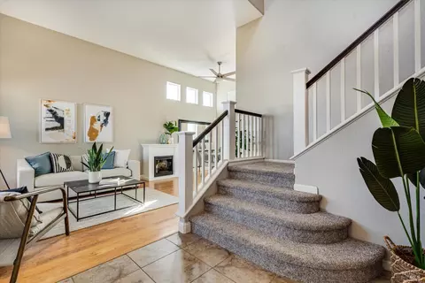 Entry Way - 520 Juniper Ln, Windsor, CA 95492 photo 5 of 11
