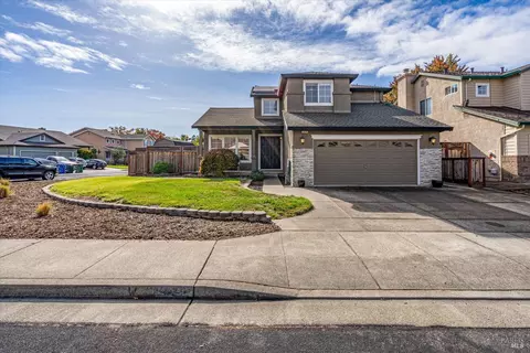 Exterior - 520 Juniper Ln, Windsor, CA 95492 photo 3 of 33