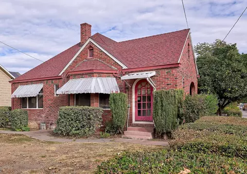 481 S 1st St, Dixon, CA 95620