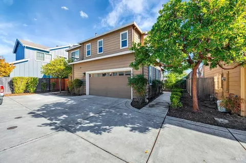 2425 San Miguel Ave, Santa Rosa, CA 95403