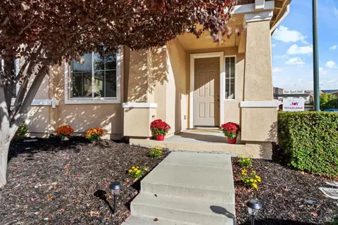 681 Del Mar Cir, Vacaville, CA 95688