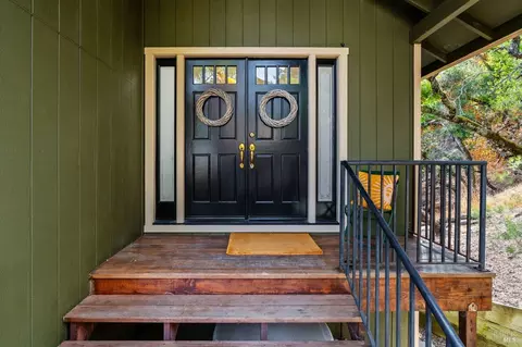 Entry Way - 30 Beechwood Ct, Napa, CA 94558 photo 1 of 12