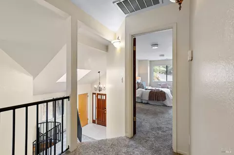 Entry Way - 30 Beechwood Ct, Napa, CA 94558 photo 9 of 12
