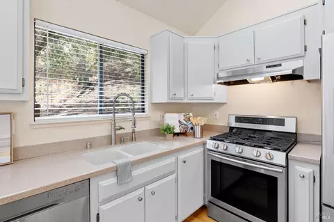 Kitchen - 30 Beechwood Ct, Napa, CA 94558 photo 2 of 4