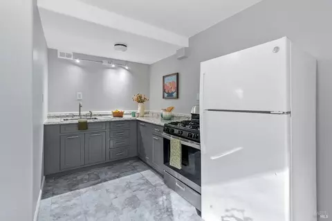 Kitchen - 30 Beechwood Ct, Napa, CA 94558 photo 4 of 4