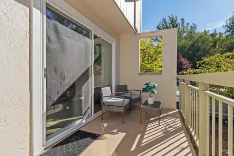 19 Libra Dr, Novato, CA 94947 photo 9