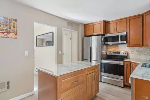 19 Libra Dr, Novato, CA 94947 photo 5