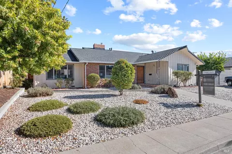 807 Vaqueros Ave, Rodeo, CA 94572 photo 3