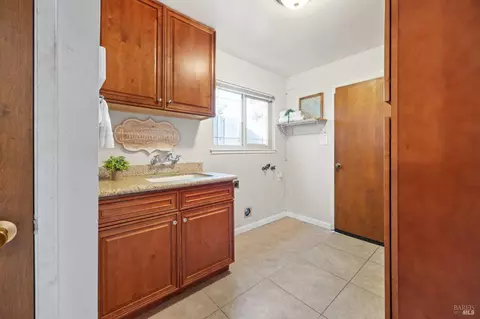 807 Vaqueros Ave, Rodeo, CA 94572 photo 40