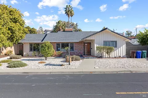 807 Vaqueros Ave, Rodeo, CA 94572 photo 2