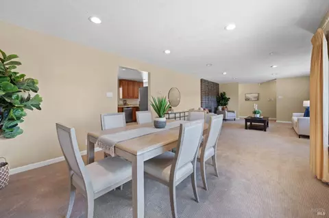 807 Vaqueros Ave, Rodeo, CA 94572 photo 17