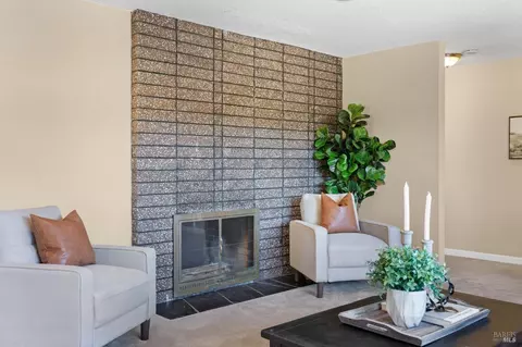 807 Vaqueros Ave, Rodeo, CA 94572 photo 9