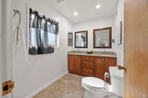 807 Vaqueros Ave, Rodeo, CA 94572 photo 38
