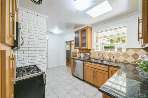 533 Buss Ave, Vallejo, CA 94591 photo 3