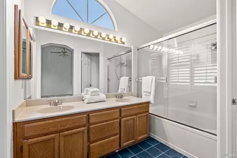 220 La Quinta Dr, Windsor, CA 95492 photo 24
