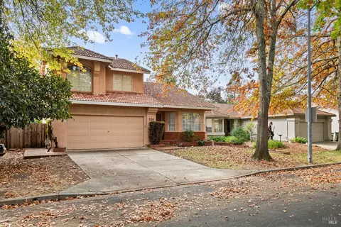 220 La Quinta Dr, Windsor, CA 95492 photo 2