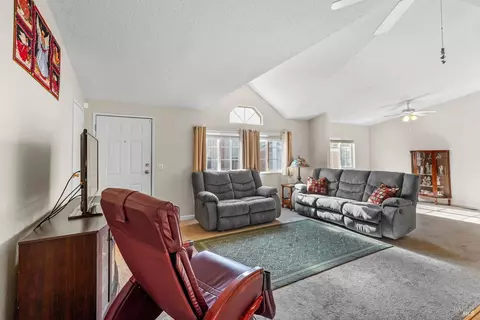 187 Lemon Tree Cir, Vacaville, CA 95687