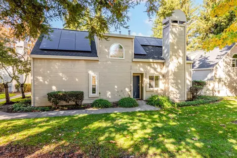 3353 Yulupa Ave, Santa Rosa, CA 95405