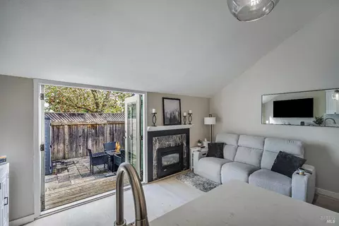 188 Courtyards E, Windsor, CA 95492 photo 9