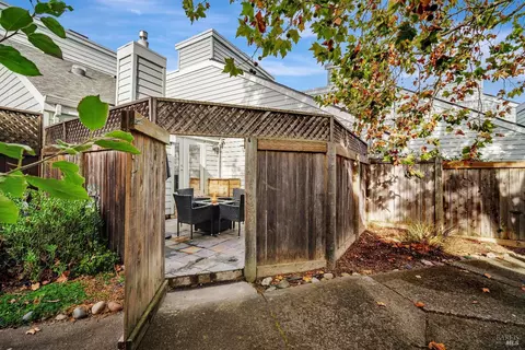 188 Courtyards E, Windsor, CA 95492 photo 18