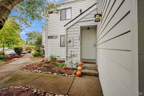 188 Courtyards E, Windsor, CA 95492 photo 2