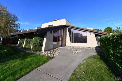 Exterior - 178 La Mancha Dr, Sonoma, CA 95476 photo 10 of 13